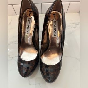 Steve Madden leopard pumps sz 7